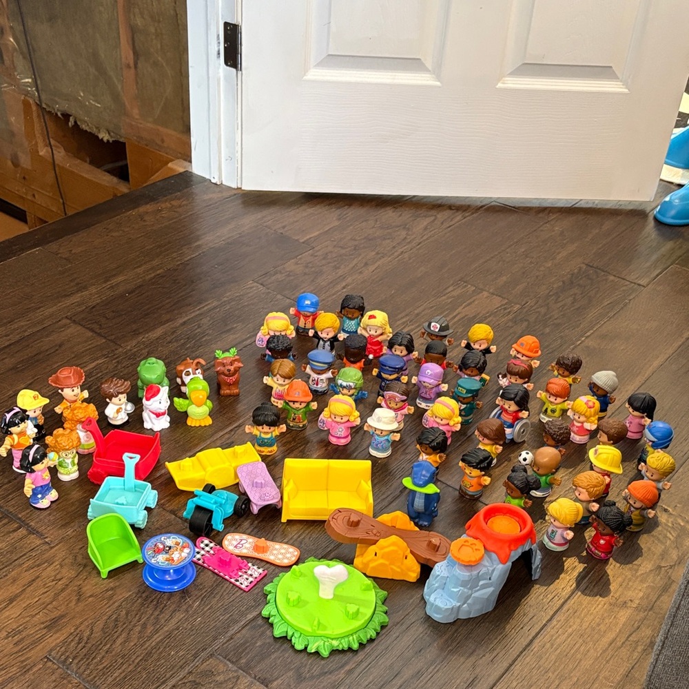Fisher-Price Little People Multicolor Figure and Accessory Lot